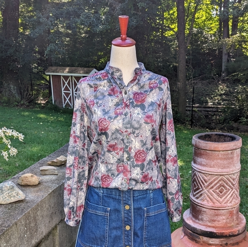 Vintage 70s or 80s | Polyester Long-sleeved Shirt | Floral | Sz Medium
